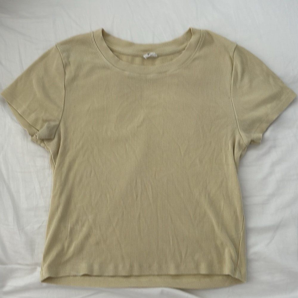 Aritzia Wilfred Free ribbed baby tee in yellow